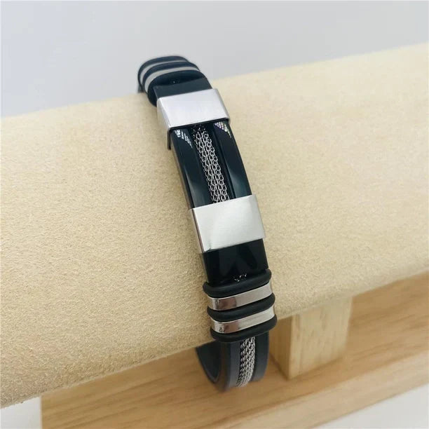 Are Titanium Bracelets the Best Jewelry for Men Today?