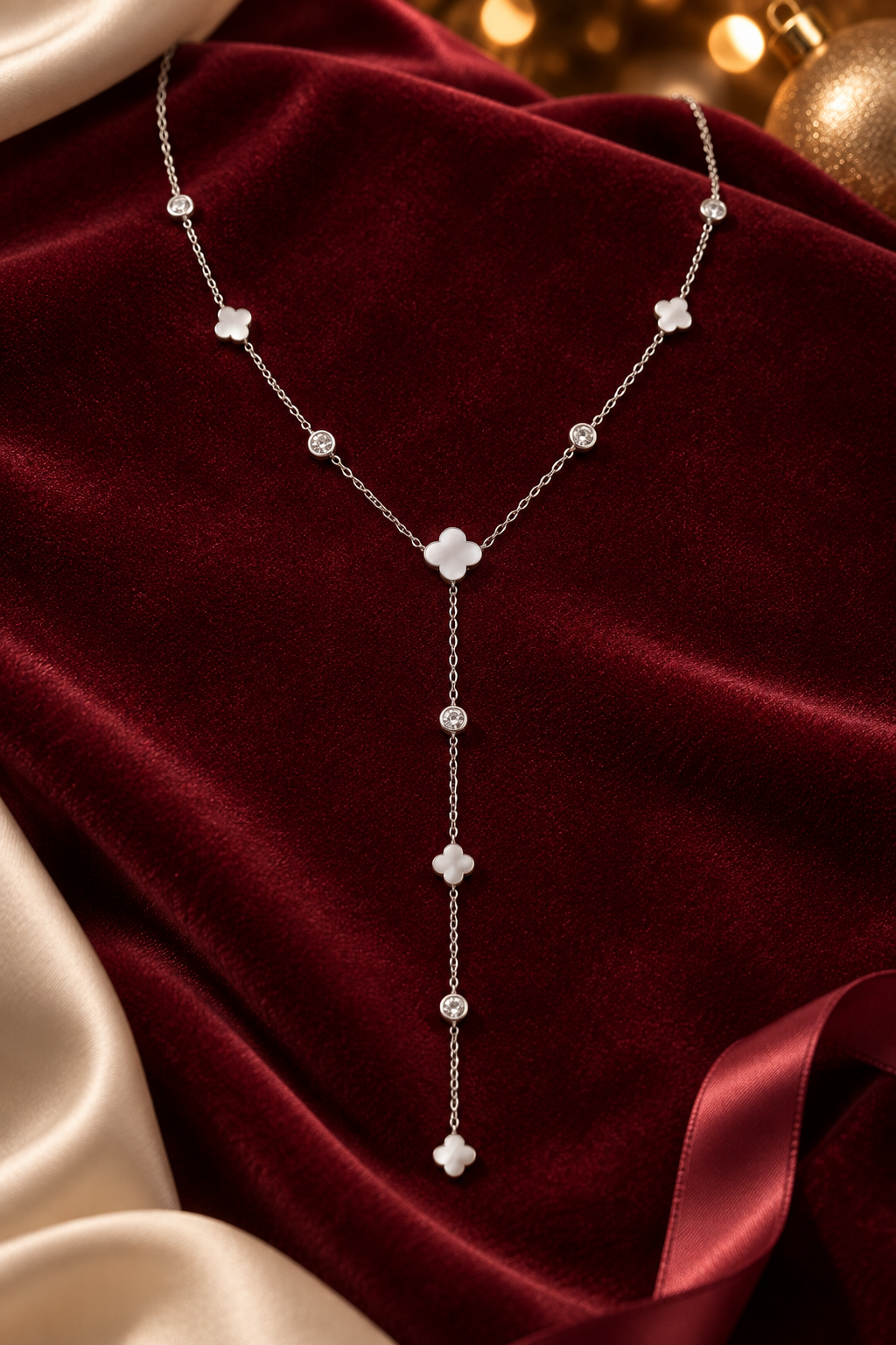 Silver Lumiere Clover Lariat Necklace