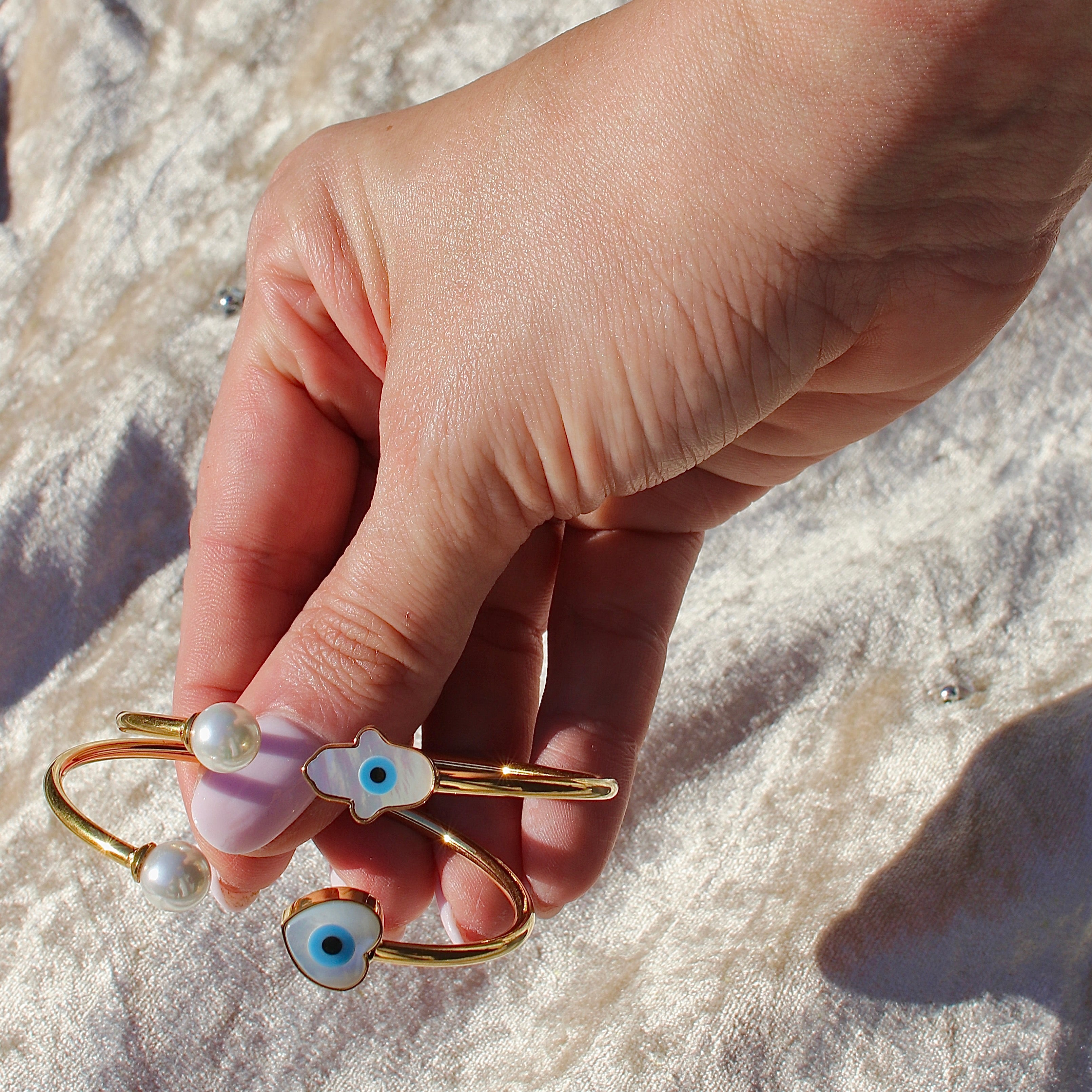 Gold Hasma Shaped with Artificial Pearls Bangle